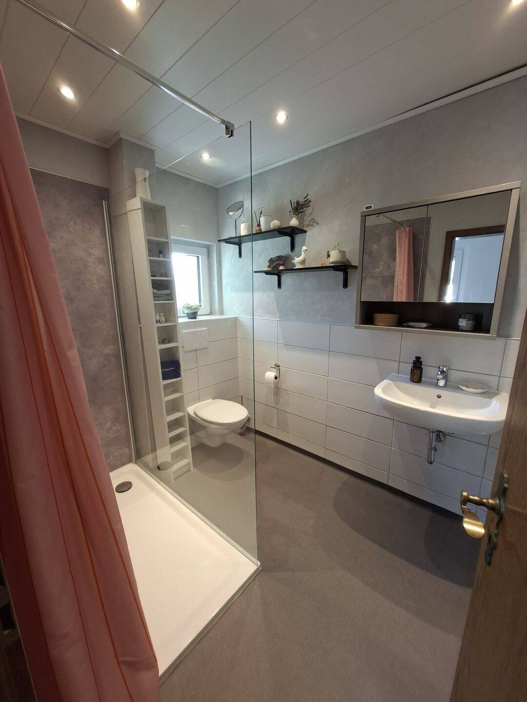 3,5 Zimmer Wohnung mit Balkon, Stellplatz, EBK, 64683 Einhausen