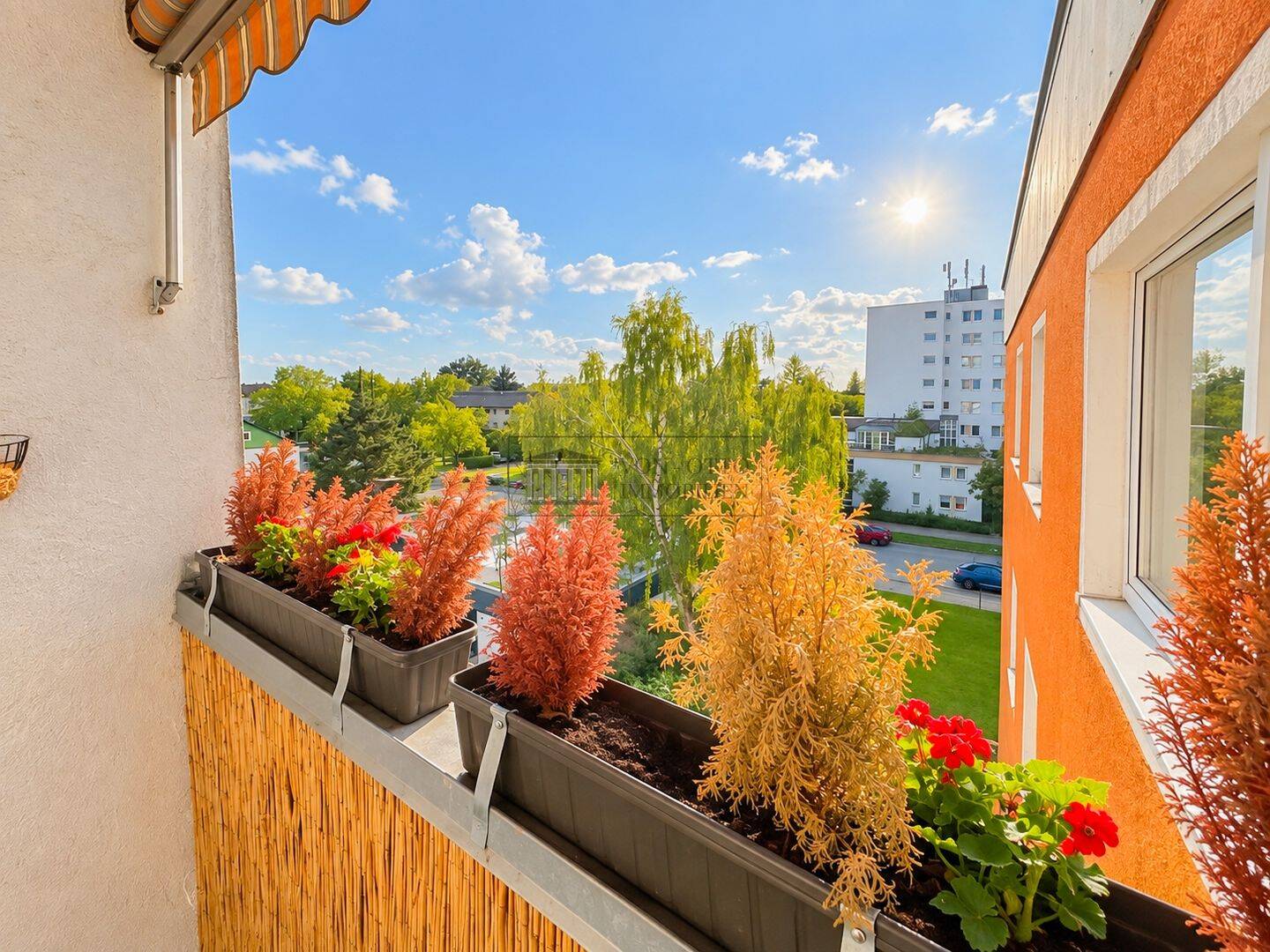 Bezugsfrei & ruhig im Grünen – helle 2 Zimmer Wohnung mit Balkon & Stellplatz, 12349 Berlin (Neukölln)
