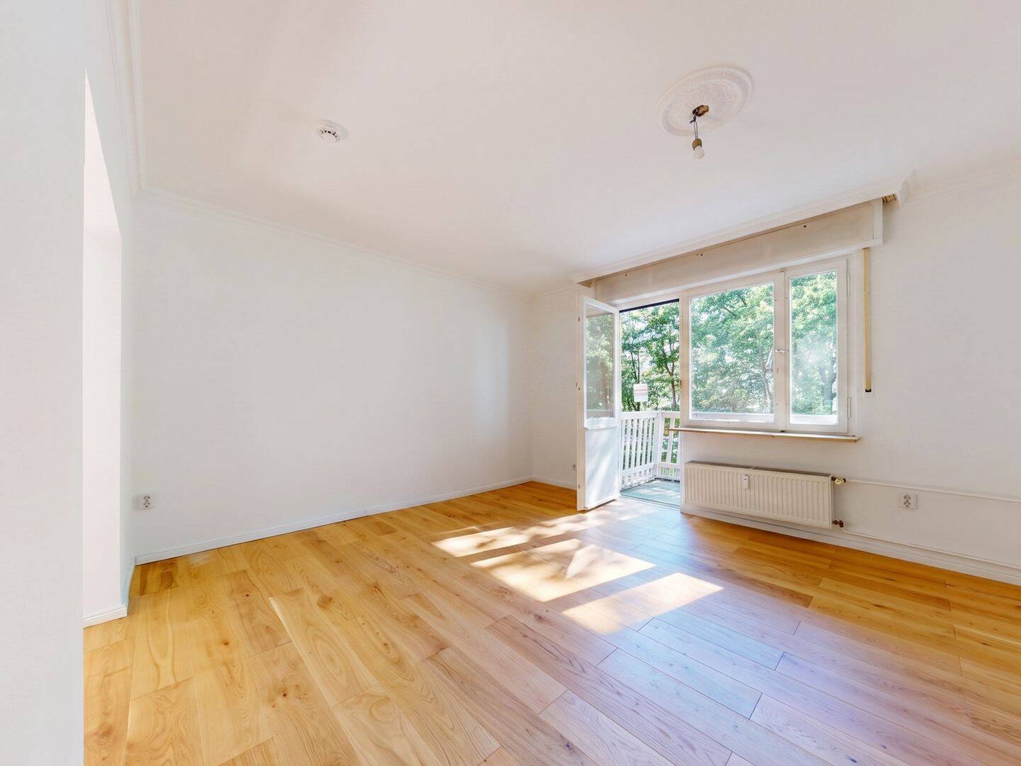 Stilvoll modernisierte Wohnung mit Parkett und Tageslichtbad, 14055 Berlin (Charlottenburg-Wilmersdorf Charlottenburg Grunewald Westend)