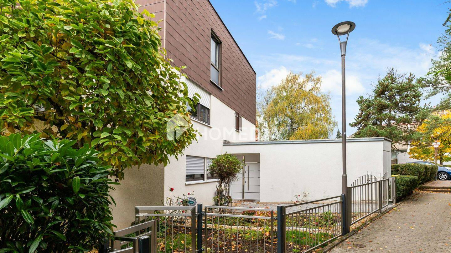 Abendsonne auf der Dachterrasse mit Fernblick: großzügig modernisiertes RMH mit Garten & Garage, 69126 Heidelberg (Boxberg Emmertsgrund Rohrbach Südstadt)