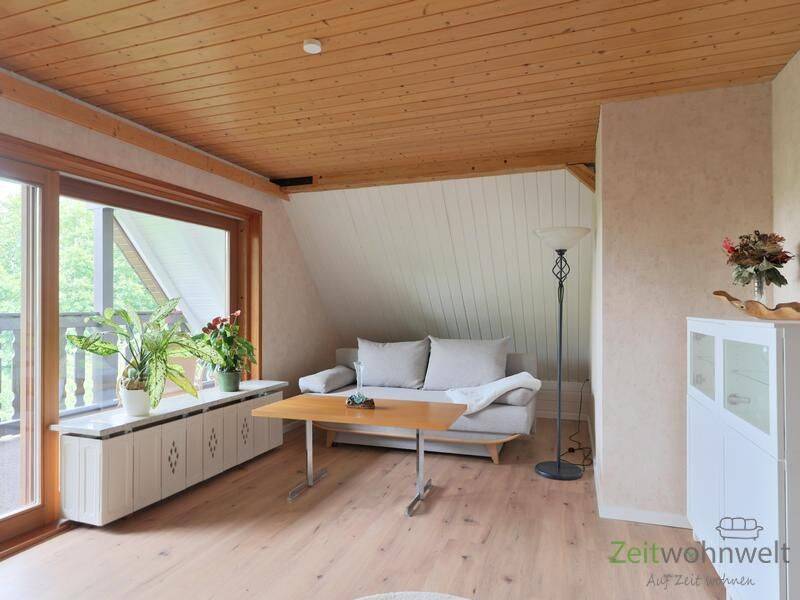 (EF1415_M) Chemnitz: Borna-Heinersdorf, großzügige möblierte Wohnung mit Balkon zum Garten, Reinigung inklusive, 9114 Chemnitz (Borna-Heinersdorf Ebersdorf Furth Glösa-Draisdorf Schloßchemnitz)