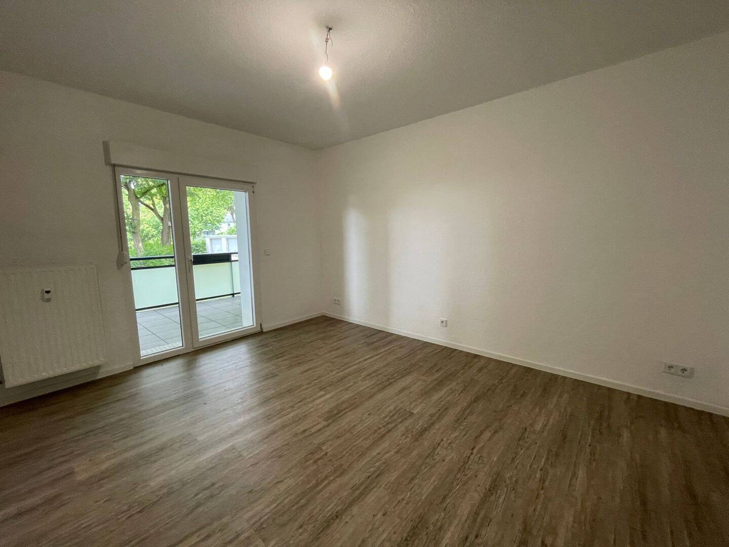 bezugsfertige Wohnung mit Balkon mit Blick ins Grüne, 47179 Duisburg (Aldenrade Alt-Walsum Fahrn Vierlinden Wehofen)
