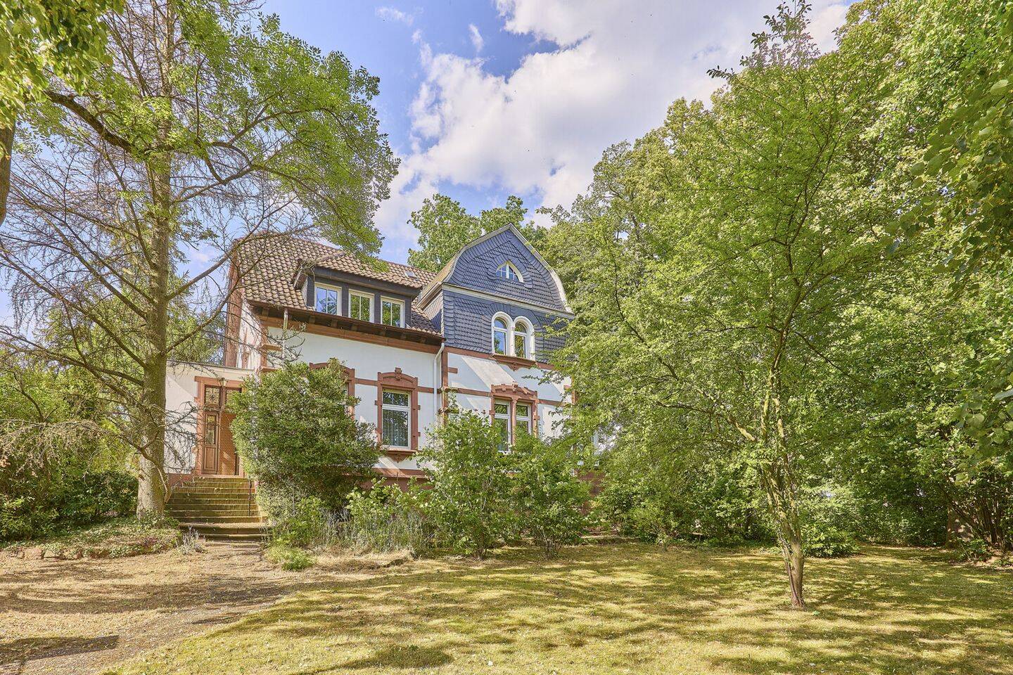 Altbauvilla aus der Gründerzeit in bester Lage, 67657 Kaiserslautern (Innenstadt)