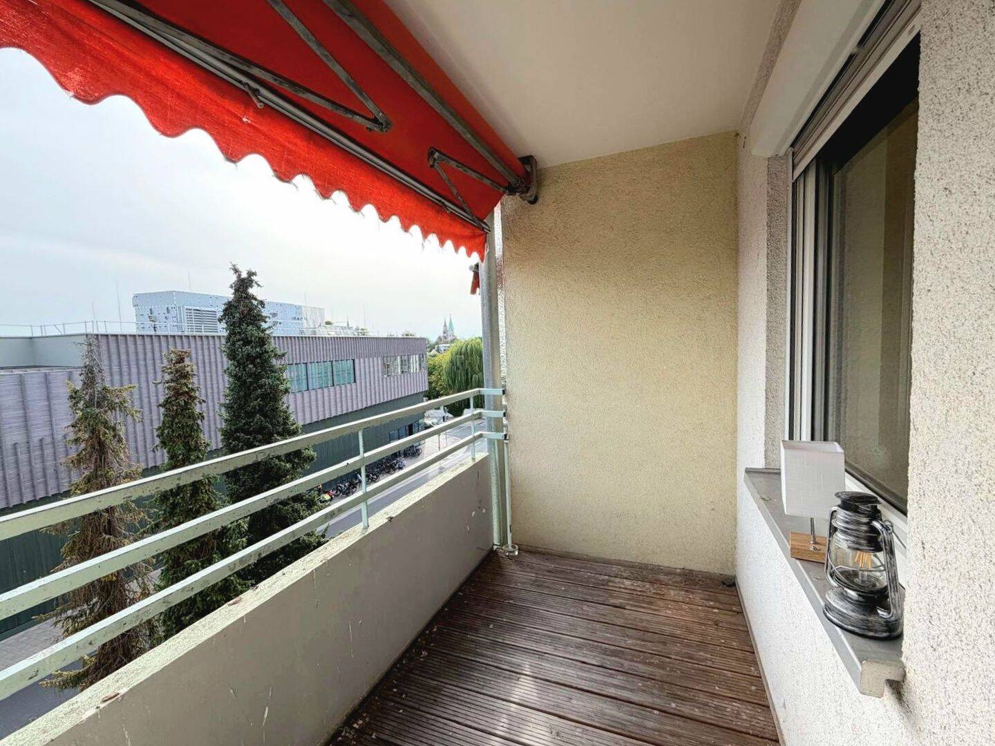 Große 2-Zimmer-Wohnung mit Balkon, Einbauküche und Keller in 92318 Neumarkt in der Oberpfalz, 92318 Neumarkt i.d. OPf.