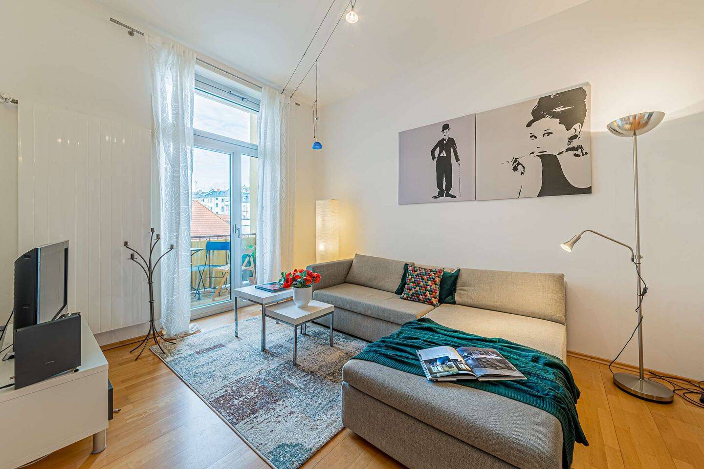 Gemütliche 3 Zimmer-Wohnung mit Gästezimmer und Balkon, 60316 Frankfurt am Main (Nordend-Ost Nordend-West Ostend)