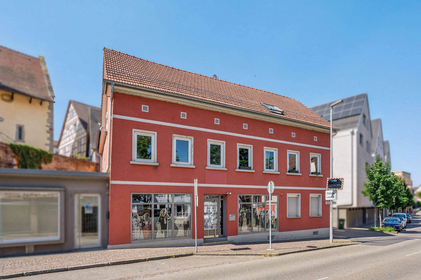 Großzügige 5,5-Zimmer-Wohnung mit viel Platz für Familien – zentrale Lage in Sachsenheim, 74343 Sachsenheim