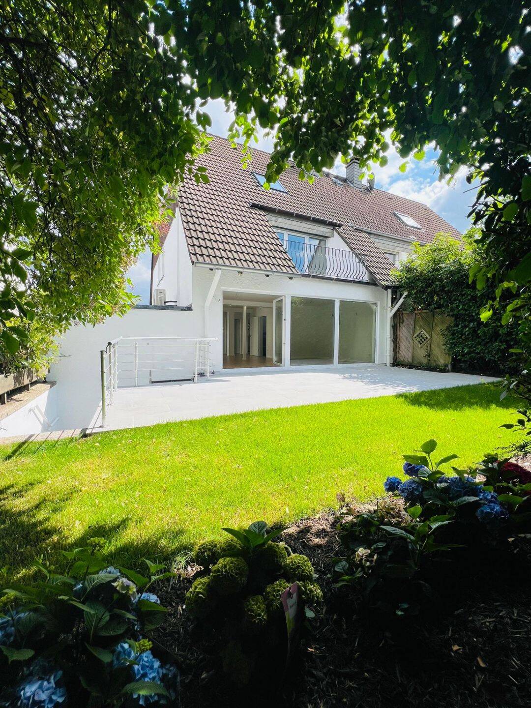 Viel Platz für die Familie. Moderne Doppelaushälfte am Isenbügel – Heiligenhaus, 42579 Heiligenhaus