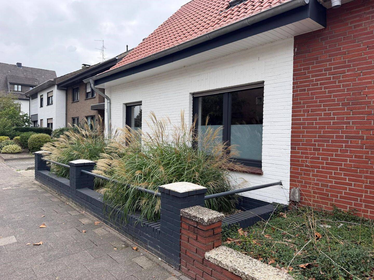 Attraktive und umfassend modernisierte Doppelhaushälfte mit schönem Garten, 48599 Gronau (Westf.)