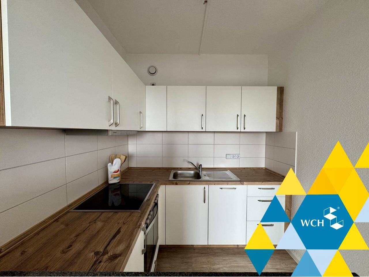 2-Raum-Wohnung mit Einbauküche für Singles oder junge Paare, 9120 Chemnitz (Altchemnitz Bernsdorf Helbersdorf Kapellenberg)