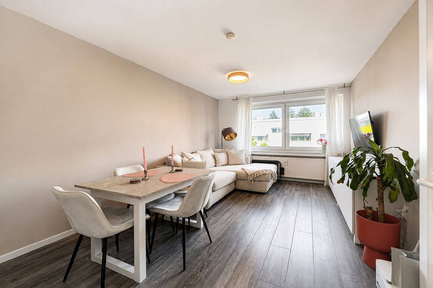 AIGNER – Gut geschnittene 2-Zimmer-Wohnung mit viel Tageslicht in Karlsfeld – mit Erbpacht, 85757 Karlsfeld