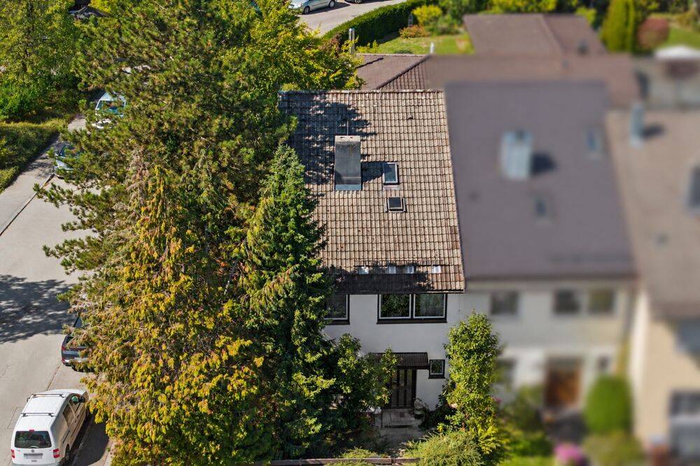 Reiheneckhaus unter Bodenwert auf Süd- & Westgrundstück, 82343 Pöcking