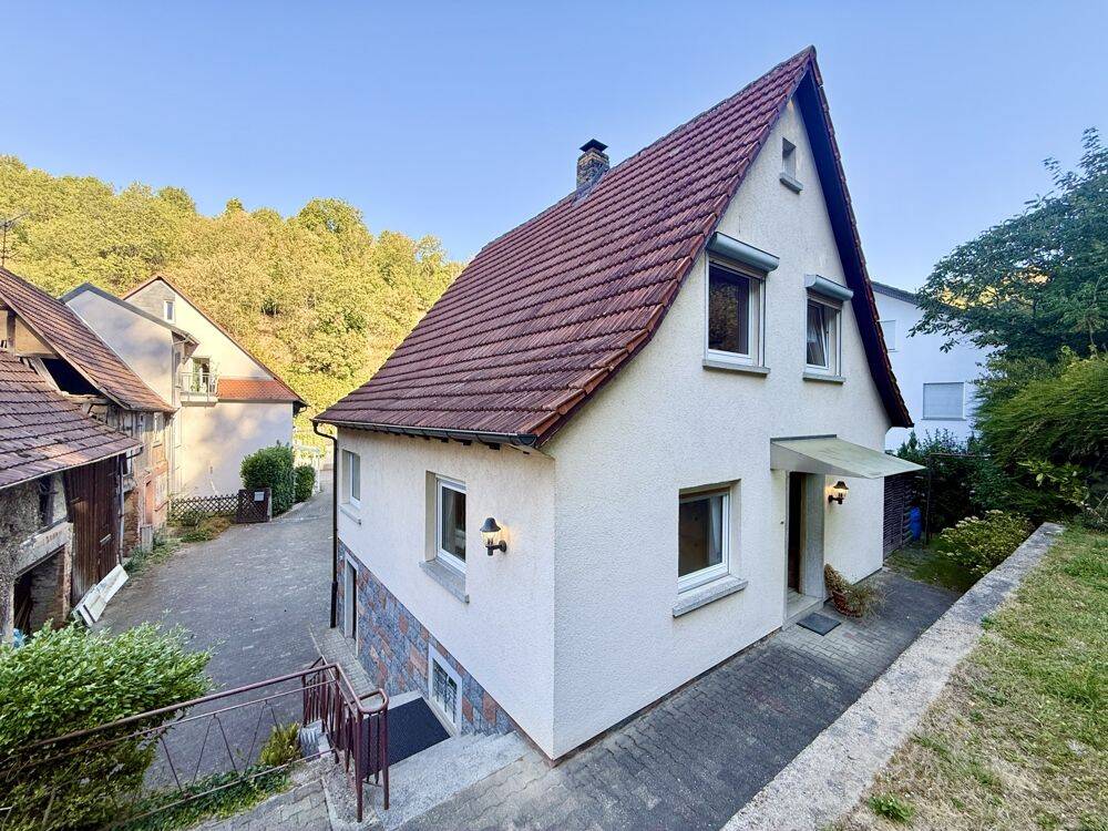 +++ Sanierungsbedürftiges EFH in Heppenheim-Hambach +++, 64646 Heppenheim (Bergstraße)