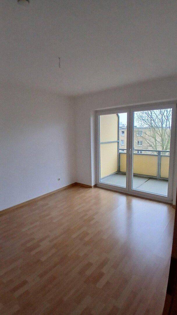 3-Zimmer Wohnung mit großem Balkon in zentraler Lage von Buxtehude, 21614 Buxtehude