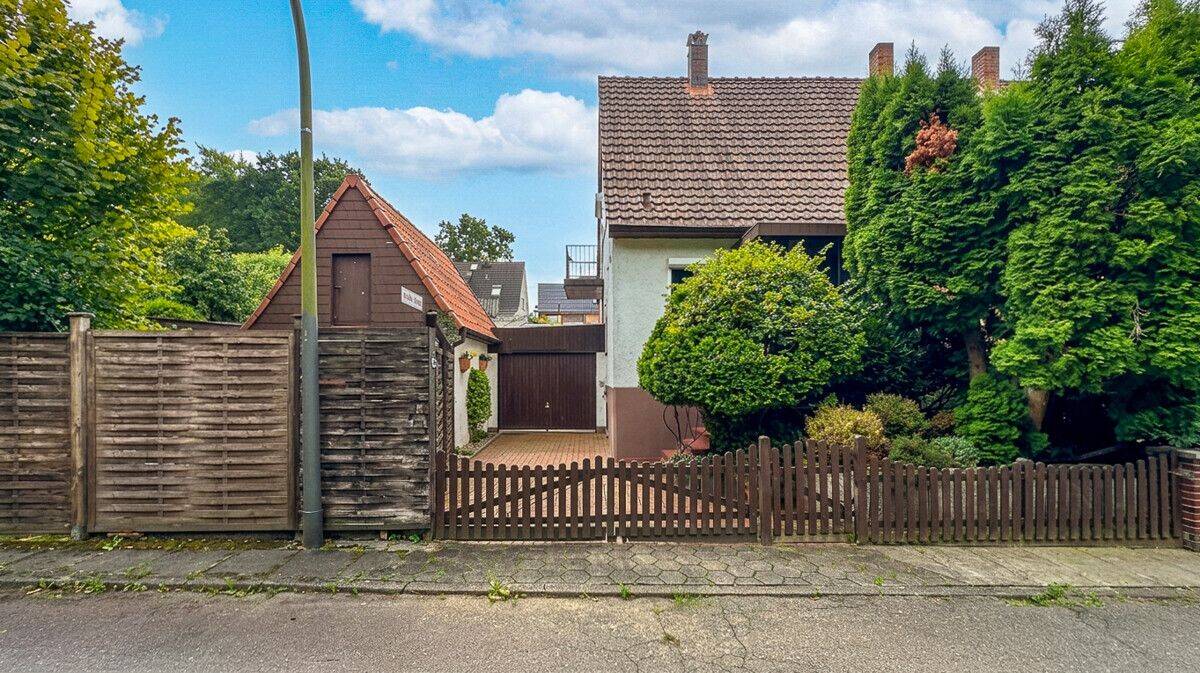 DHH mit viel Potenzial, ruhig gelegen, toller Garten, 21079 Hamburg (Harburg)
