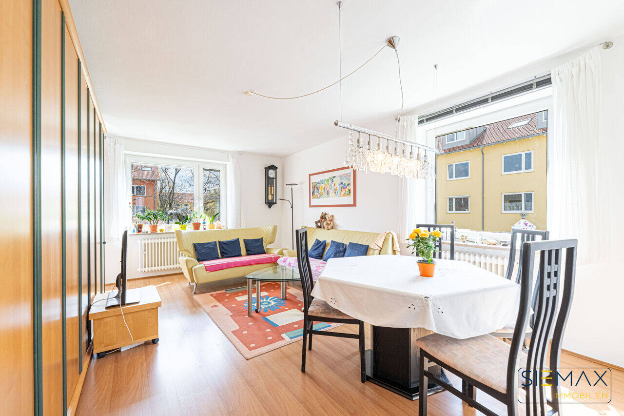 Sonnige 3-Zimmer-Wohnung im Nibelungenpark mit Loggia und schönem Grünblick, 82110 Germering