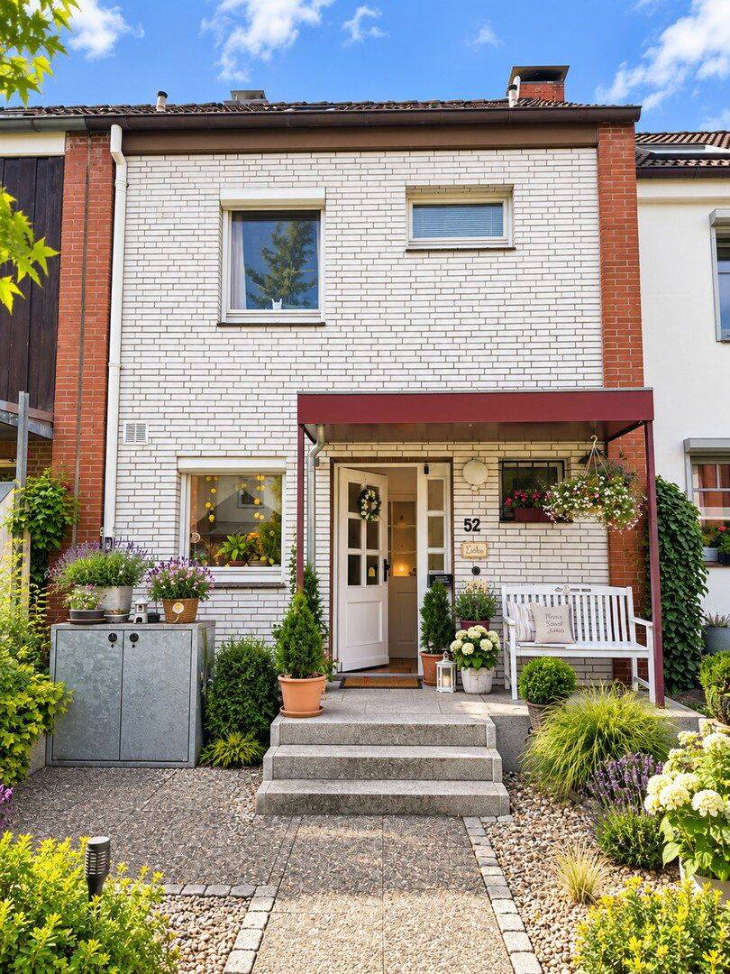 Reihenhaus in Reinbek mit Garten, Garage & Fernwärme – 4 Zimmer + ausgeb. Dachgeschoss, 21465 Reinbek