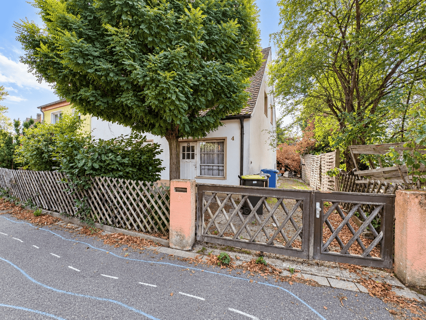 Charmantes Einfamilienhaus mit viel Potenzial – ideal für Sanierer und Individualisten, 90469 Nürnberg (Falkenheim Gartenstadt Kettelersiedlung Langwasser Rangierbahnhof)