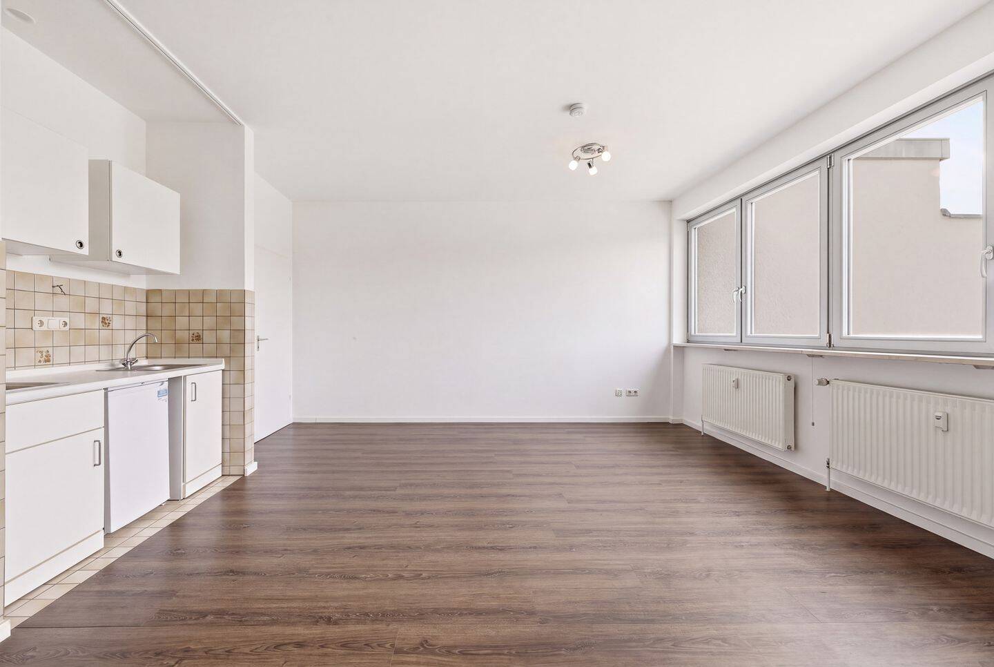 Großzügige 1-Zimmer Wohnung in Baldham Zentrum / auch gewerblich nutzbar, 85598 Vaterstetten