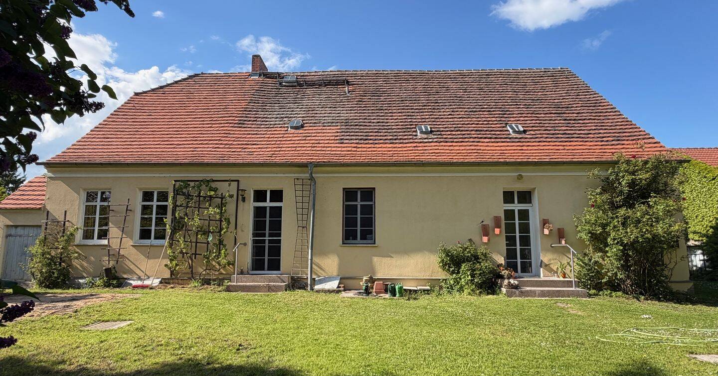 Leben in einer alten Schule auf 1.425 qm großem Grundstück, 14550 Groß Kreutz (Havel)
