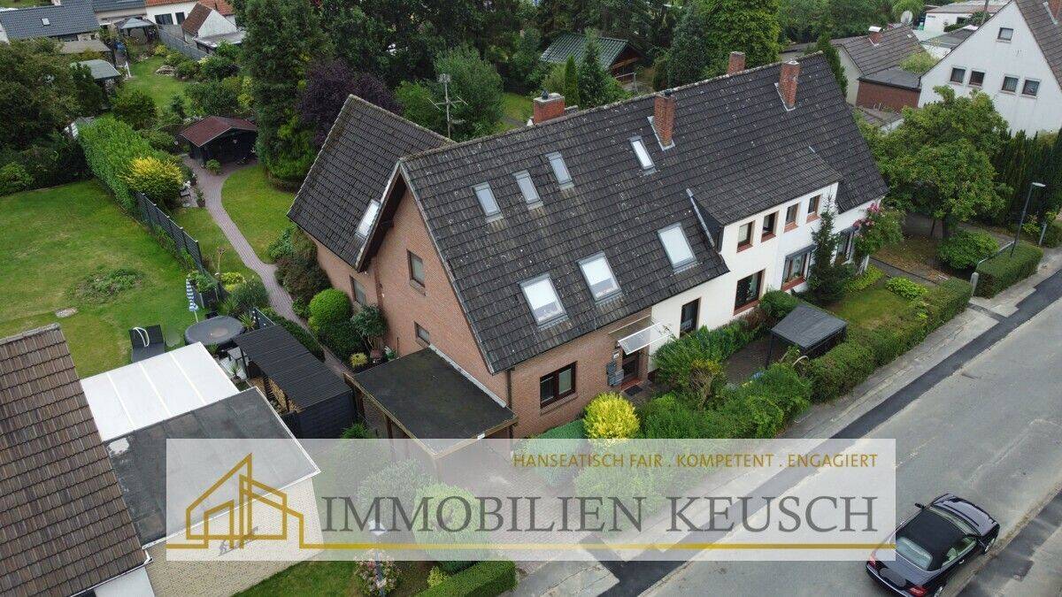 Traumgarten mit Sonnenterrasse und großer & gepflegter 6 Zi.-Wohnung über zwei Etagen, moderne Küche, 28755 Bremen (Aumund-Hammersbeck Blumenthal Fähr-Lobbendorf Vegesack)
