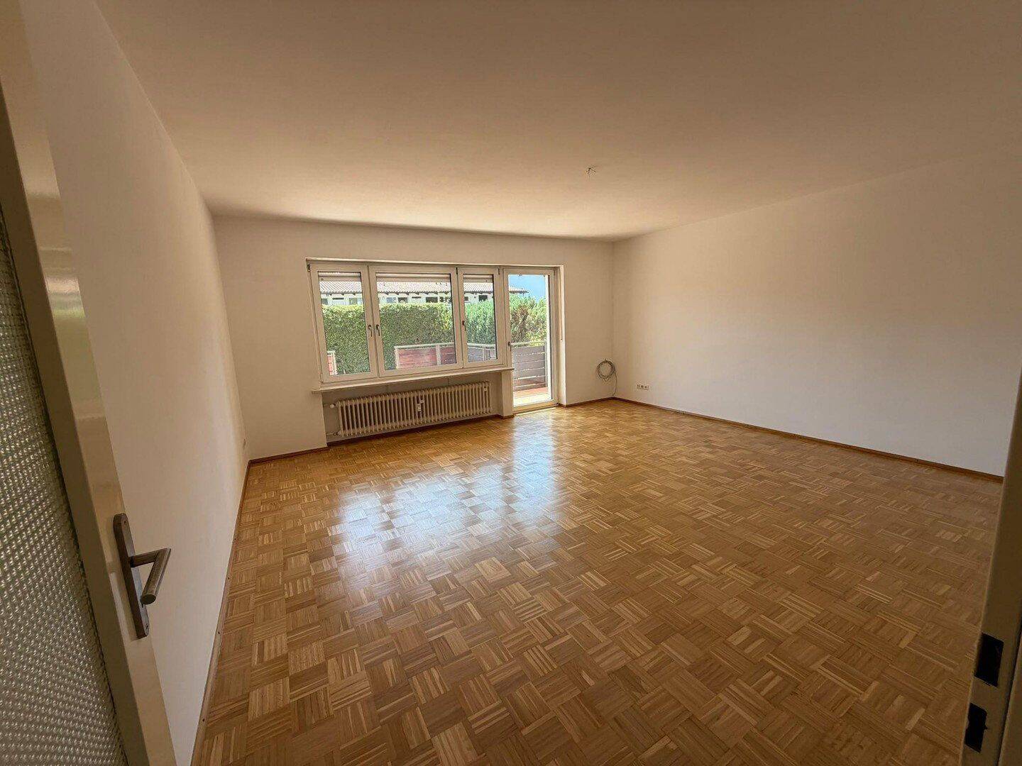 3 Zimmer Wohnung Erdgeschoss mit Terrasse und Garten, 85591 Vaterstetten