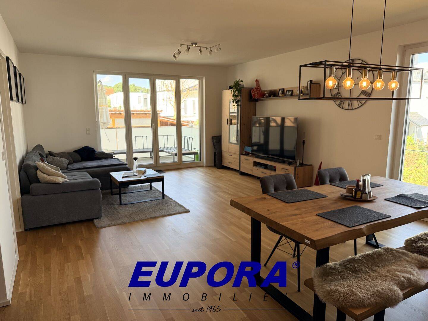 EUPORA® Immobilien: Schöne Wohnung mit Balkon in Kirchheimbolanden am Schloßgarten., 67292 Kirchheimbolanden