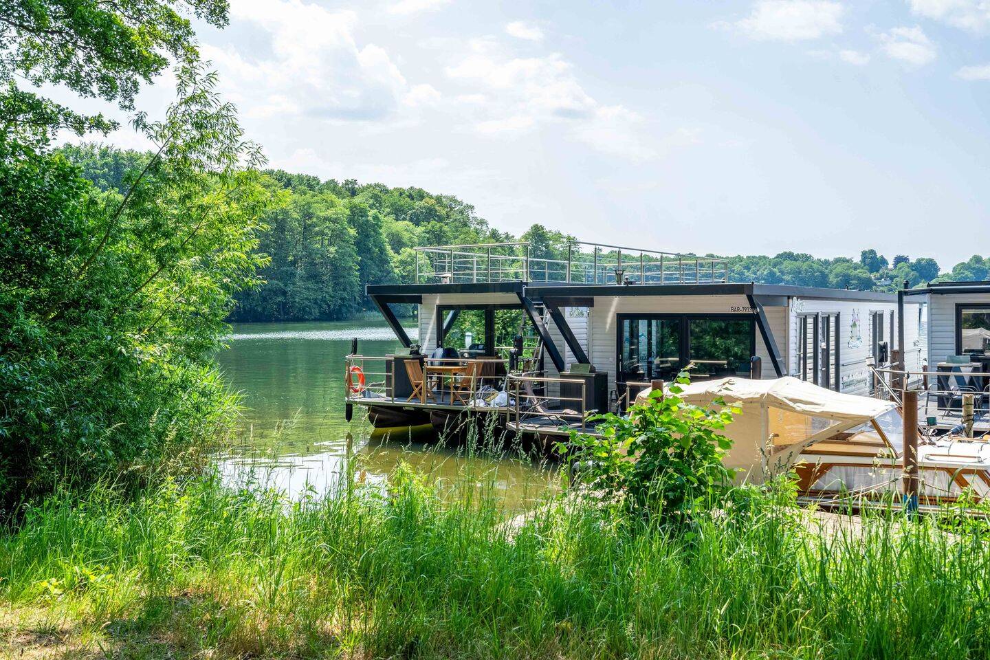 Privates Refugium auf dem Wasser – 80m2 Wohnfläche inkl. Kamin, 2 Bädern und sonniger Dachterrasse!, 14473 Potsdam (Südliche Innenstadt Teltower Vorstadt Templiner Vorstadt)