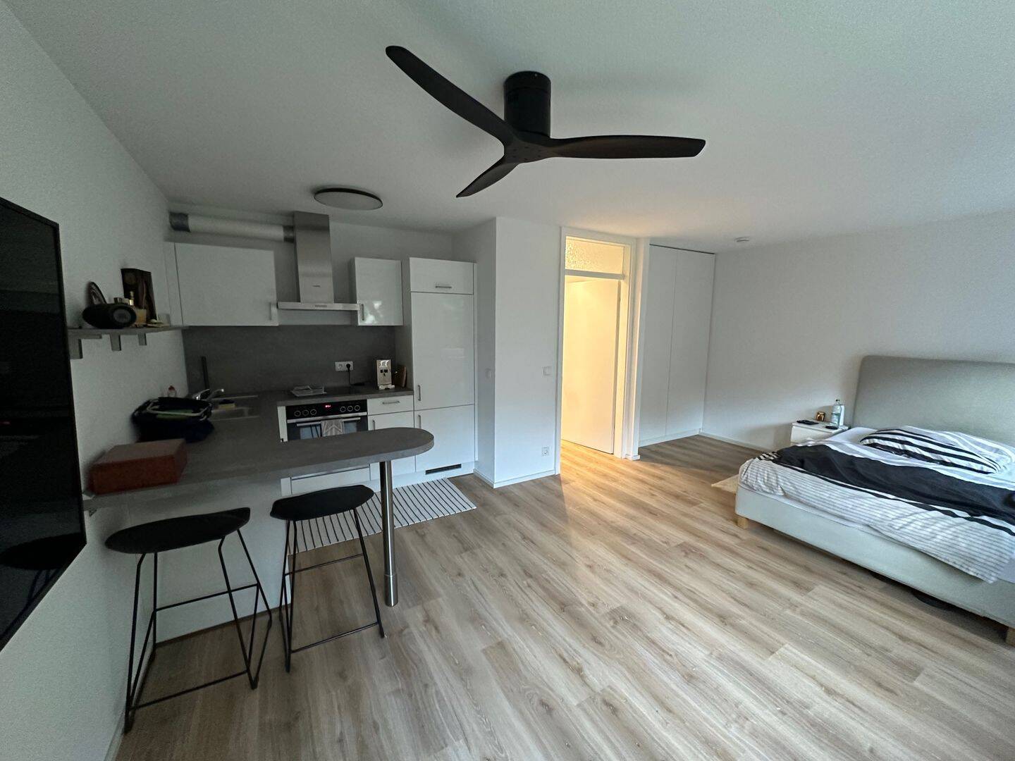 1-Zimmer-Apartment in Hochschulnähe mit Einbauküche & Außenstellplatz, 74081 Heilbronn (Horkheim Klingenberg Sontheim)