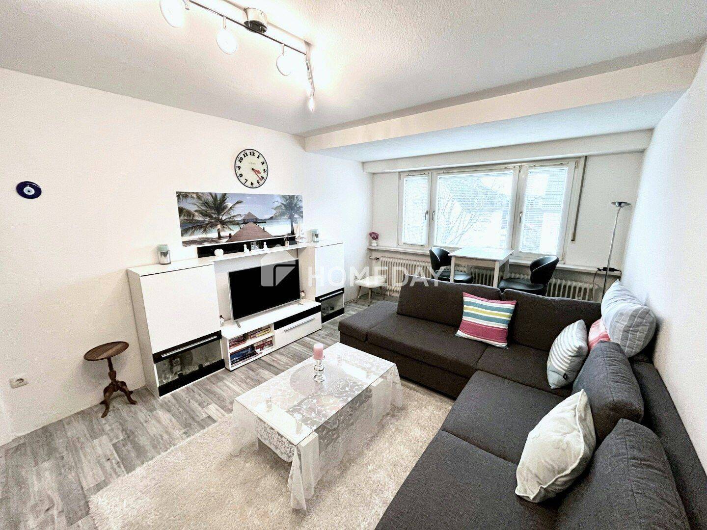 Voll möblierte Etagenwohnung  mit Balkon, EBK und Garage in Bürrig – ideal für Airbnb