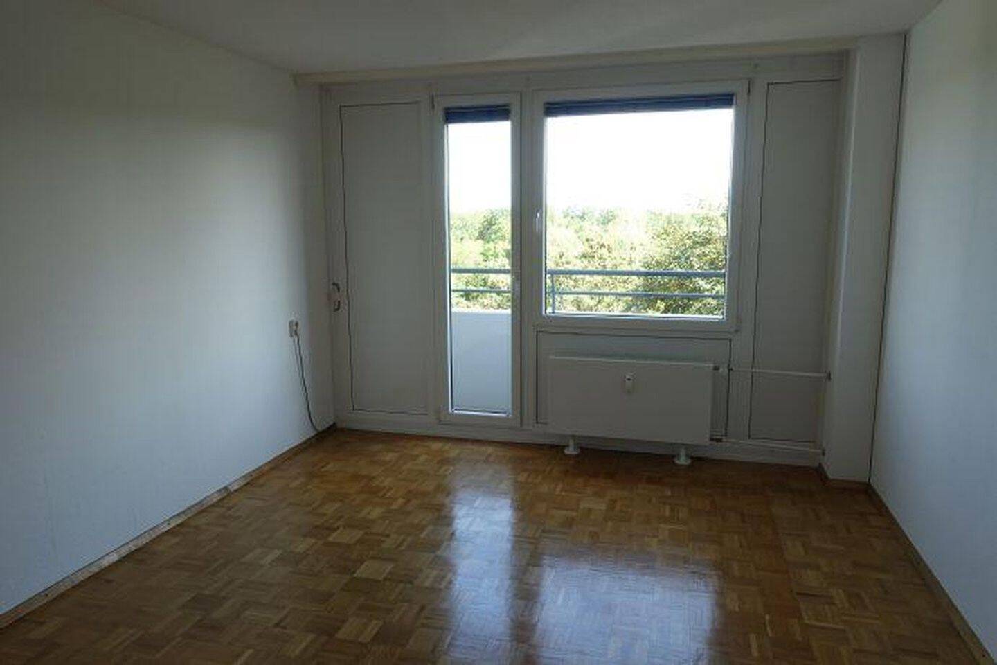 Sehr gepflegte und barrierefrei 3-Zimmer Wohnung mit Blick ins Grüne, 70599 Stuttgart