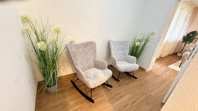 Zeitlos gut – 4-Zimmer-Wohnung mit neuen Fenstern in Nürnberg-Laufamholz, 90482 Nürnberg (Freiland Laufamholz Mögeldorf Rehhof Unterbürg)