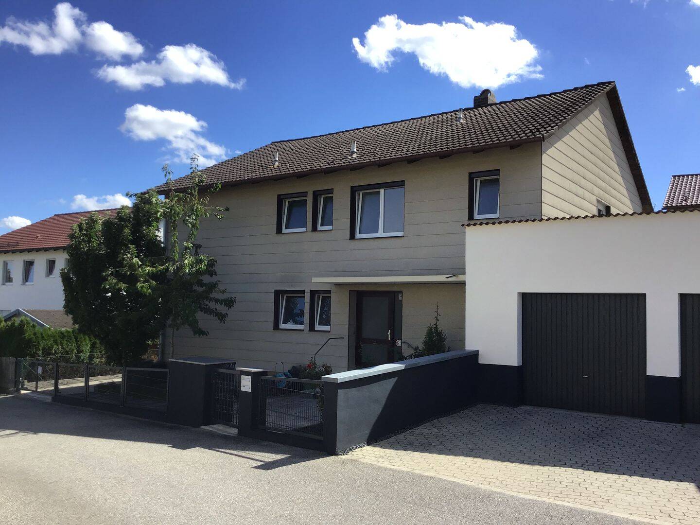Lichtdurchflutete 4 Zimmer Whg. 1. OG in Kumhausen, 84036 Kumhausen