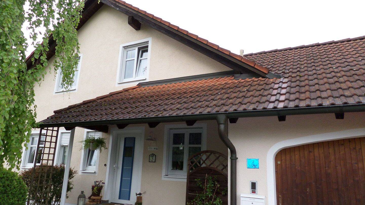 Attraktives EFH mit Wintergarten und schönem Grundstück, 85101 Lenting