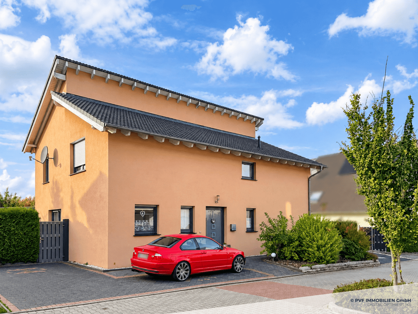 Viel Platz für Generationen – modernes Einfamilienhaus mit Einliegerwohnung und großem Garten, 32130 Enger