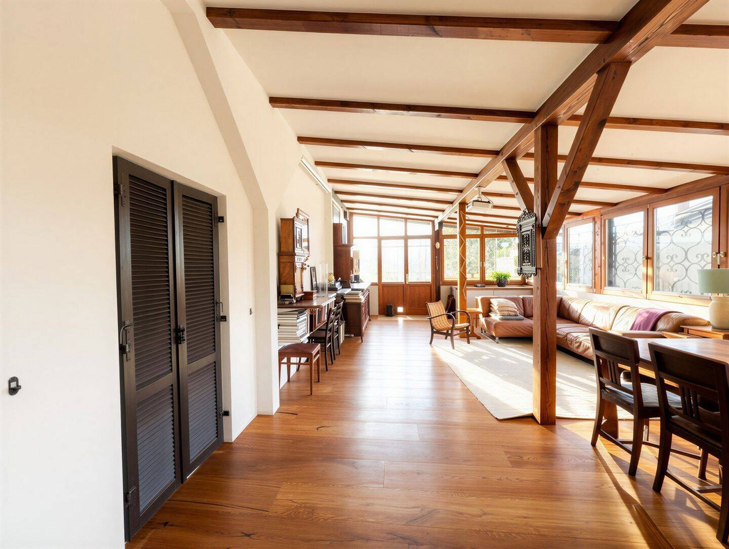 Stilvolle Großzügigkeit mit Chiemsee-Blick – verbundene Erdgeschosswohnung in Bestlage, 83254 Breitbrunn a. Chiemsee