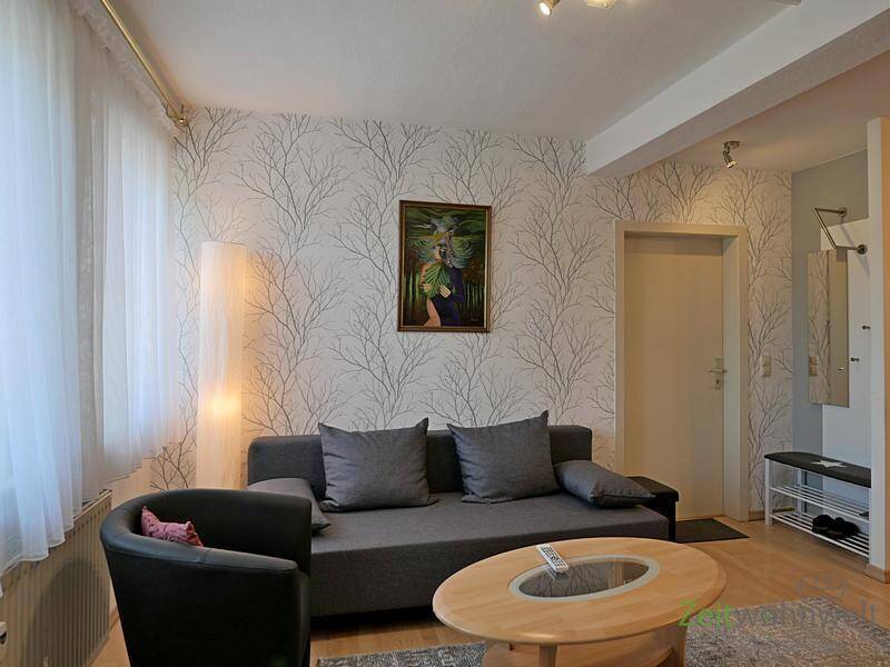(EF0669_M) Jena: Isserstedt, möblierte 2-Zimmer-Wohnung im Obergeschoss, WLAN, PKW-Stellplatz, 7751 Jena