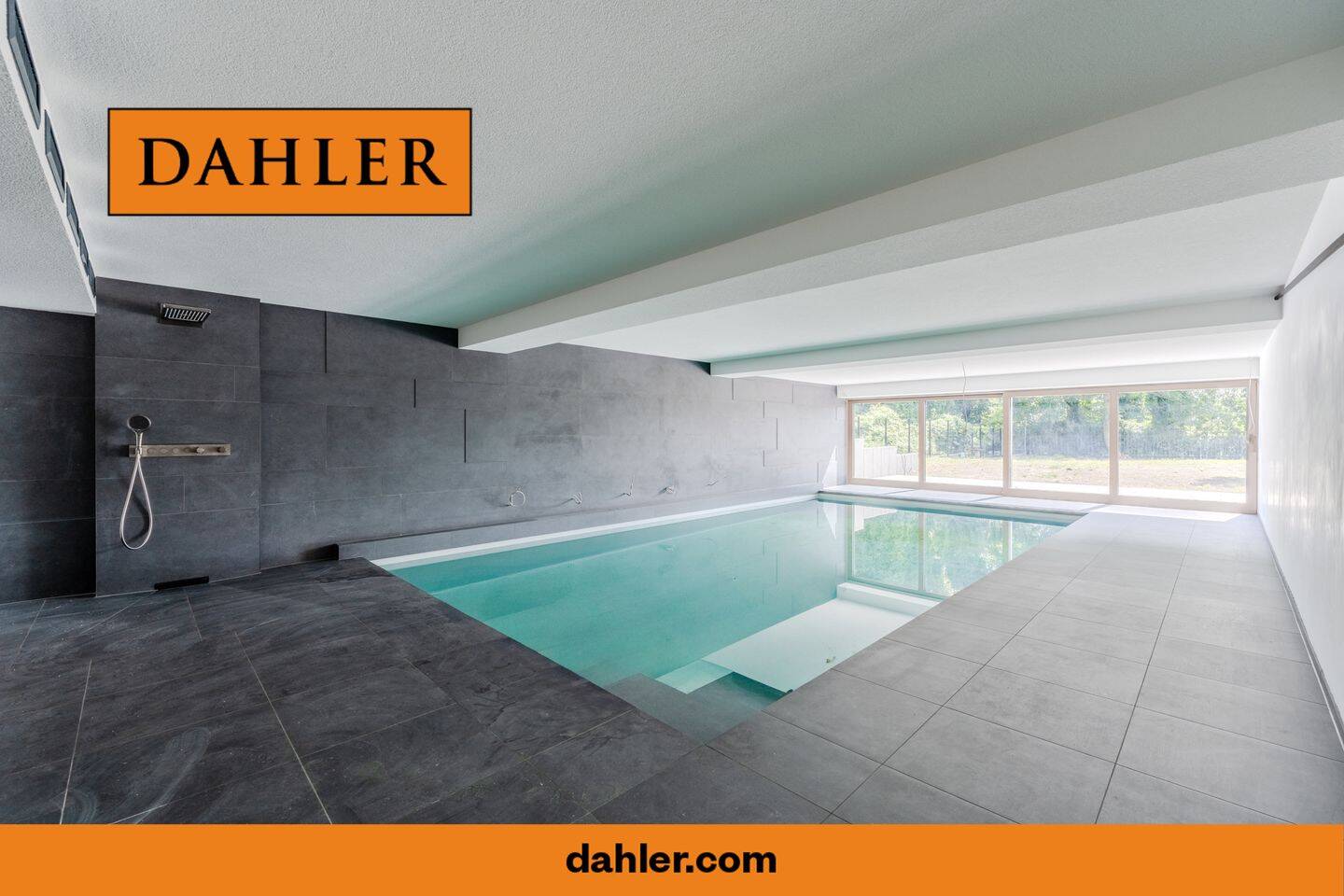 Completely renovated villa with guest house on the Havel – additional property right on the waterfront, 14089 Berlin (Spandau Gatow Kladow Kolonie Windmühlenberg)
