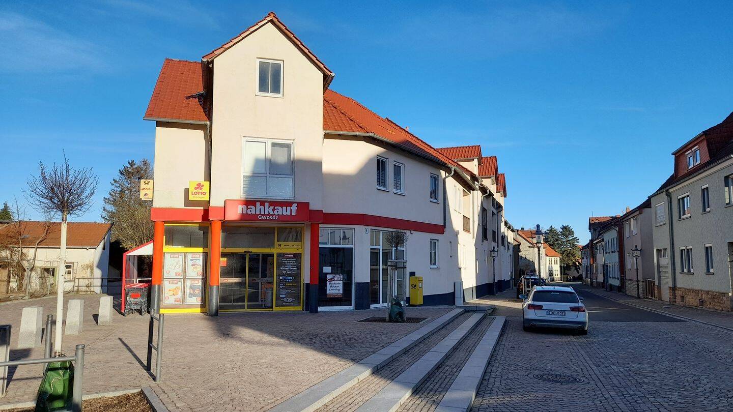 3 Zimmer -Wohnung mit Parkett & Stellplatz in zentraler Lage von Friedrichroda, 99894 Friedrichroda
