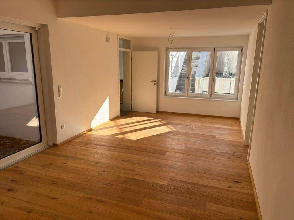 Erstbezug: Moderne 3-Zimmer-Terrassenwohnung in Ottobrunn mit hochwertiger Einbauküche und Fußbodenheizung, 85521 Ottobrunn