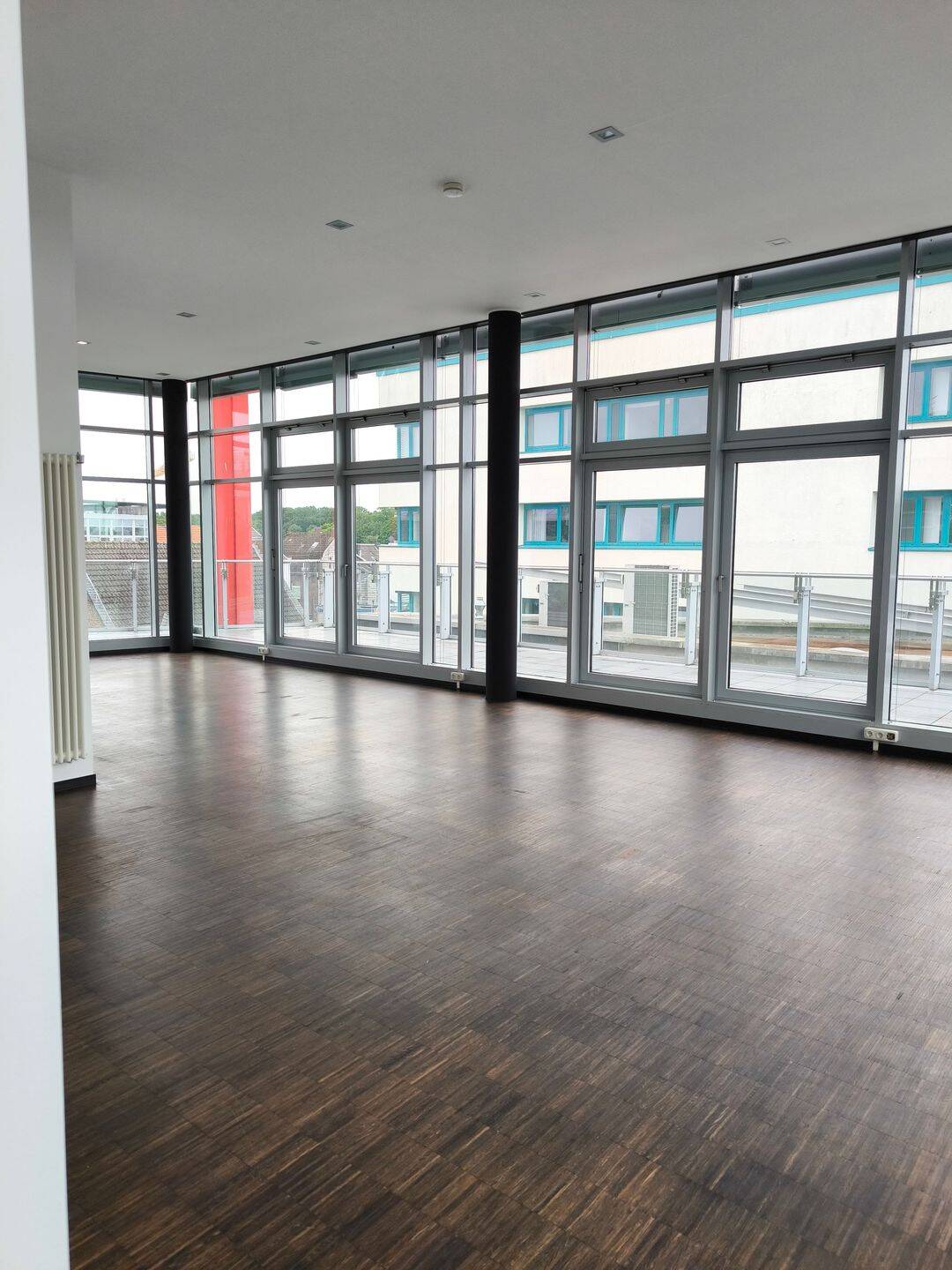 Großzügig geschnittene Penthousewohnung im Gebäude der Kreissparkasse Heinsberg, 52525 Heinsberg