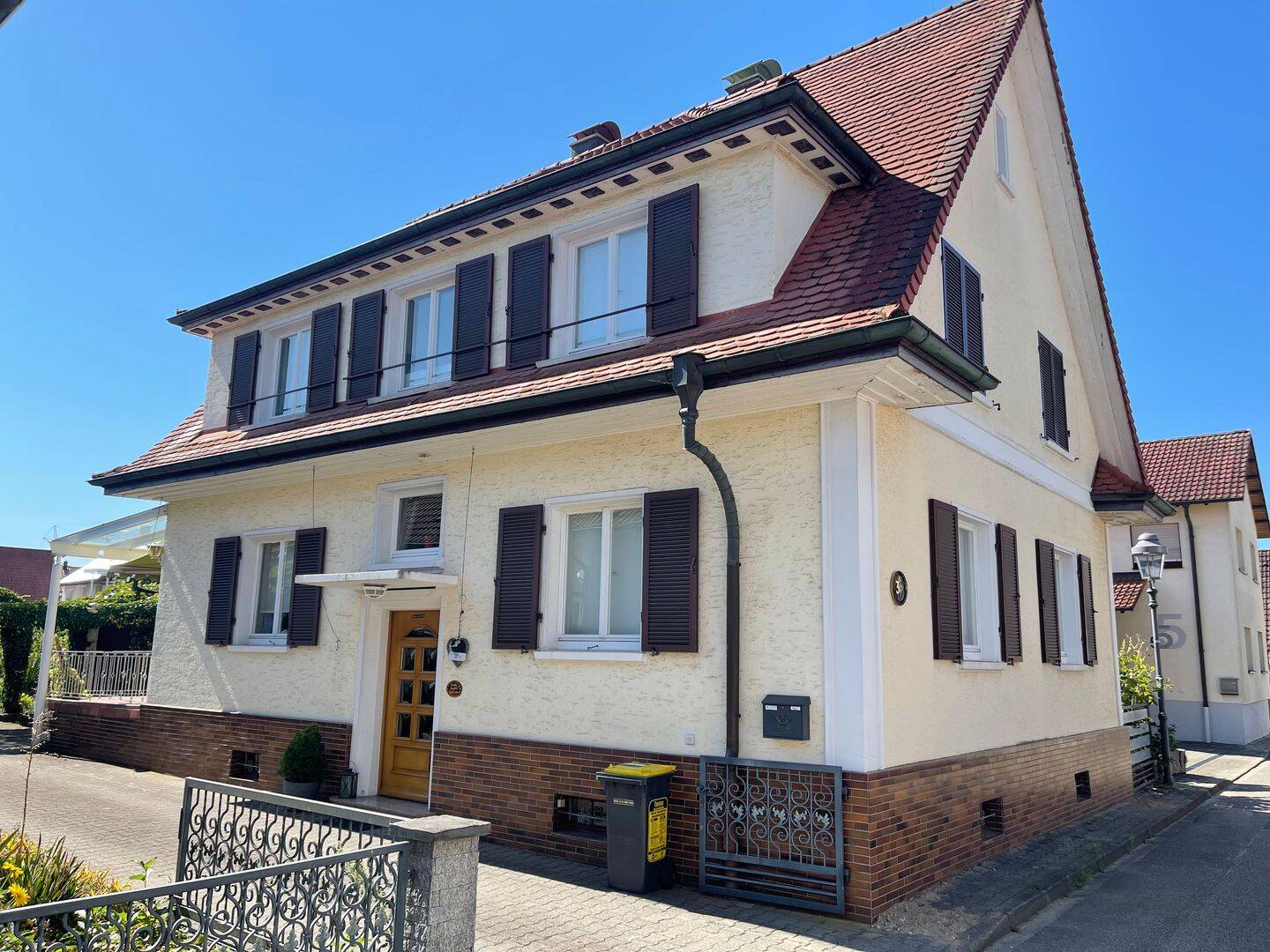 Charmantes EFH mit tollem Garten in sehr ruhiger Lage in Iffezheim – ggfs. auch als kleines 2-FH nutzbar, 76473 Iffezheim