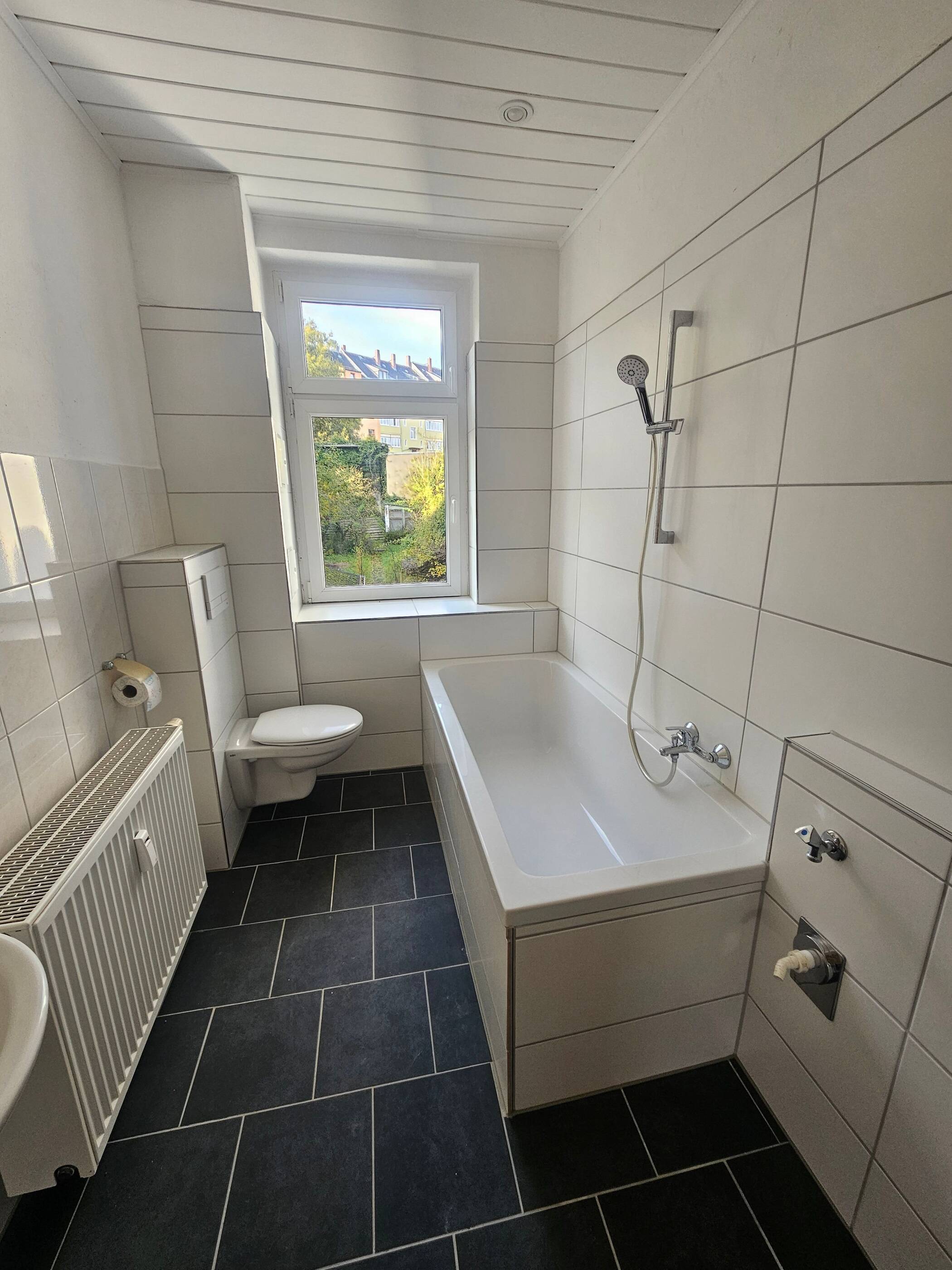 Obejkt erwacht aus dem Dornröschenschlaf! 2-Raum-Wohnung in Zentrumsnähe von Waldheim, 4736 Waldheim