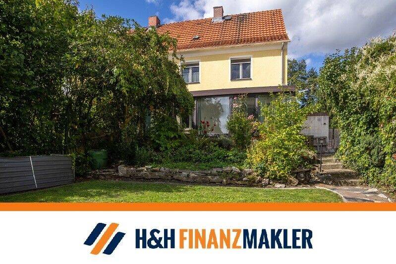Stadtkomfort trifft Gartenidyll – Solide Doppelhaushälfte nahe dem Zentrum, 99867 Gotha