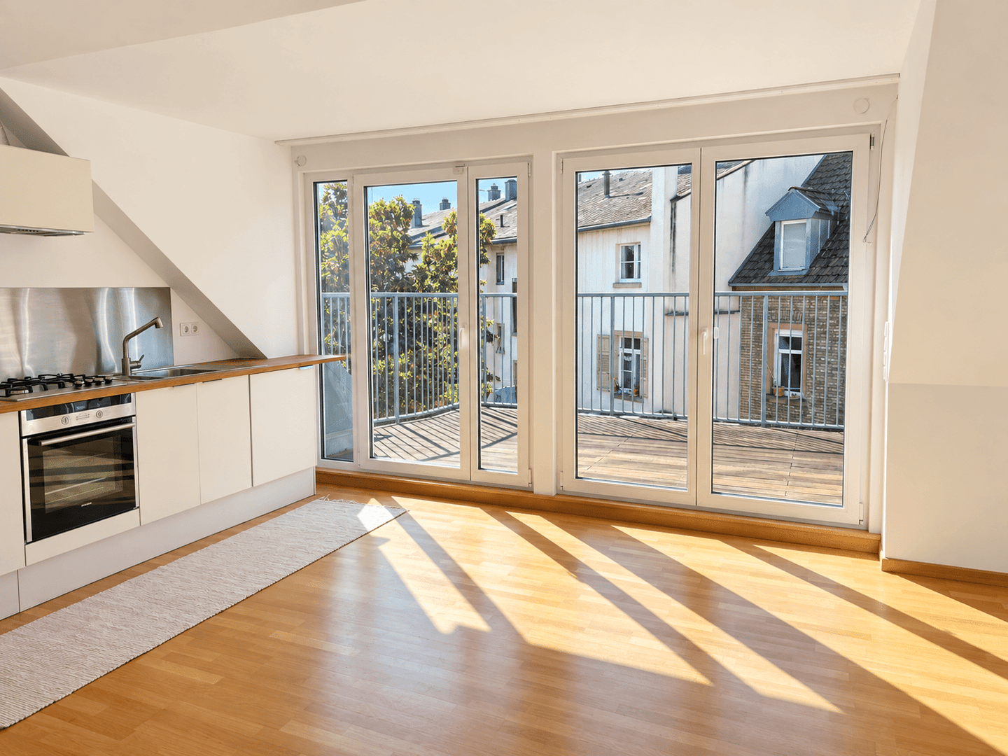 Sanierte Maisonette-Wohnung mit Balkon, 76137 Karlsruhe