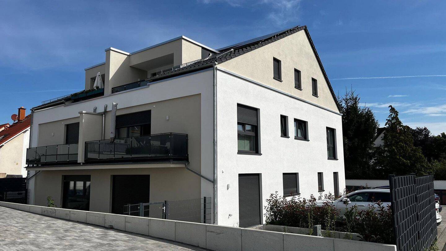 Haus in Haus: Exklusive 4 Zimmer Wohnung über 2 Etagen in Seligenstadt – Erstbezug, 63500 Seligenstadt