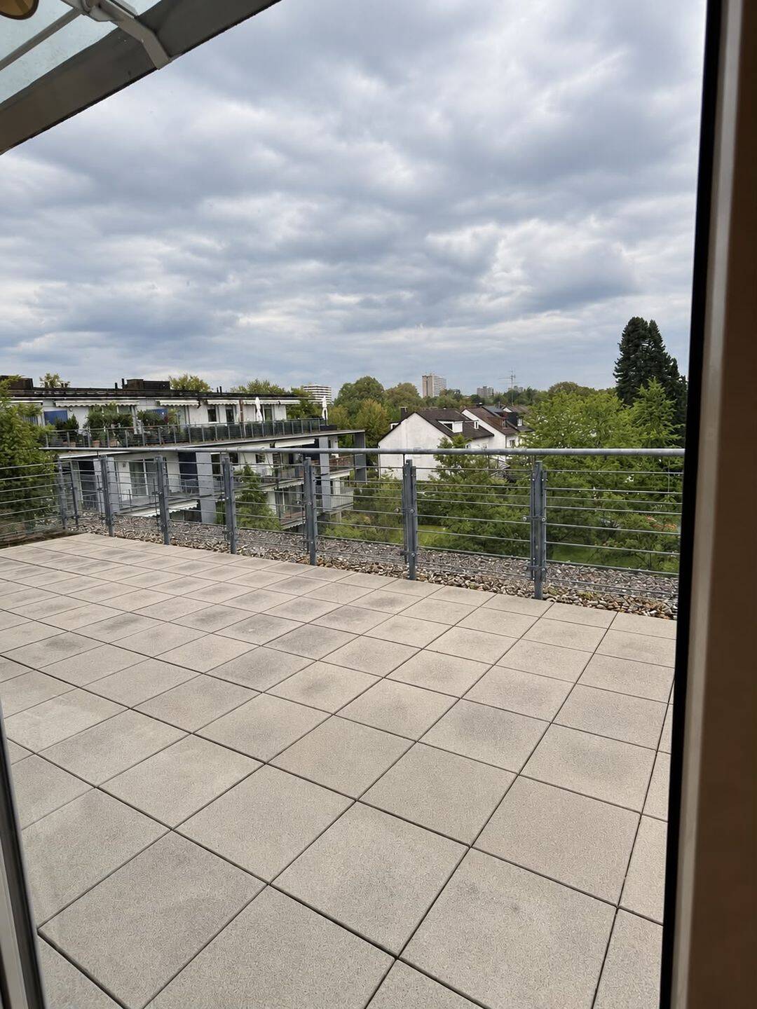 3 Zimmer mit Dachterrasse – Willkommen in Ihrem neuen Zuhause hoch über den Dächern Münchens!, 81476 München (Thalk. Obersendl.-Forsten-Fürstenr.-Solln)