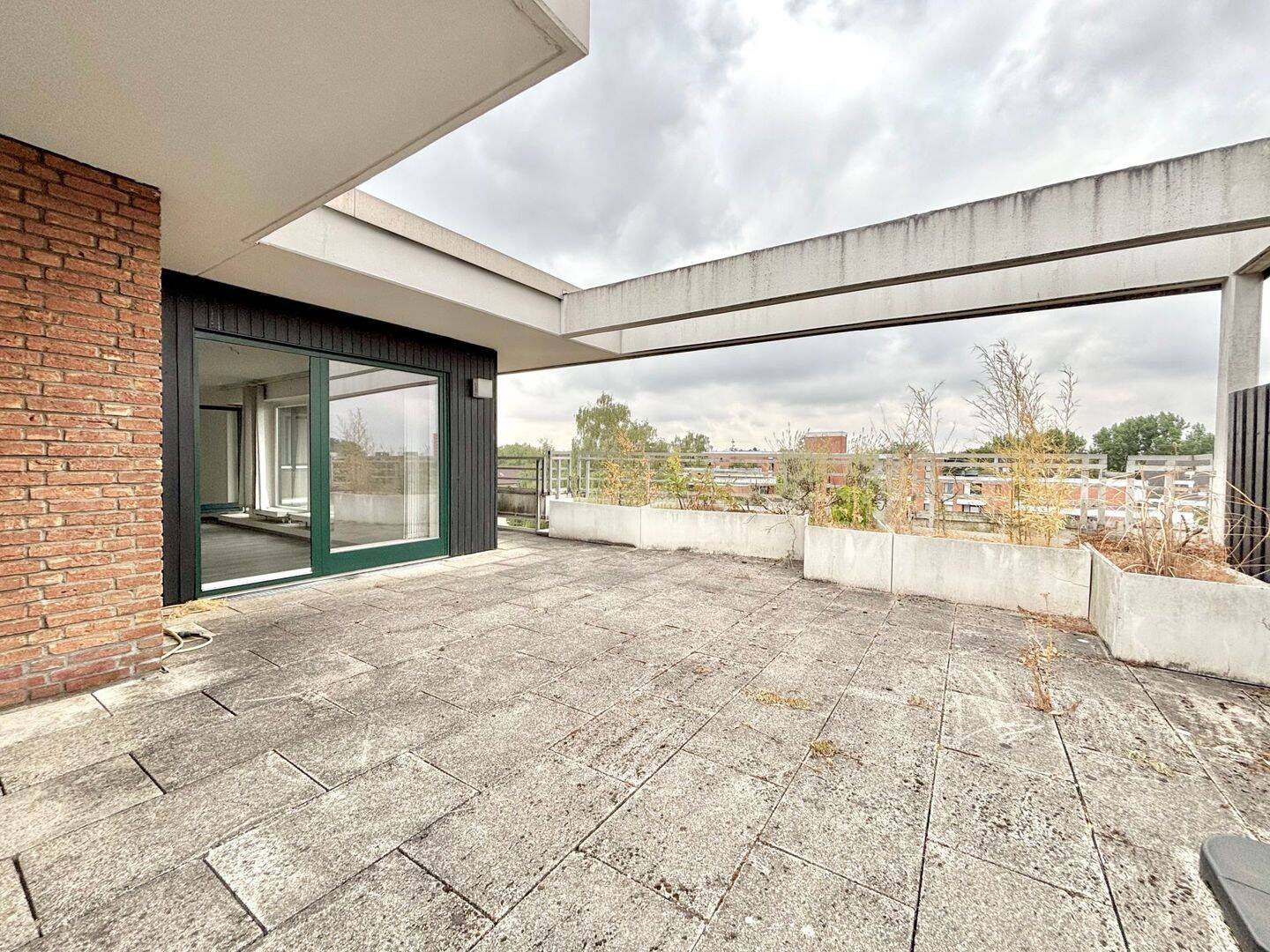 Vermietung: Penthouse in Düsseldorf-Hassels – Großzügiges Wohnen mit Aufzug und Sonnenterrasse, 40599 Düsseldorf (Benrath Hassels Holthausen Reisholz)