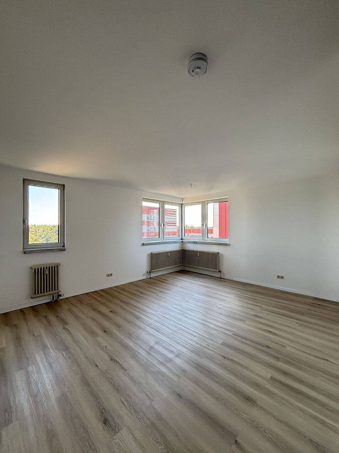 !Charmante 2 Zimmerwohnung in Zentraler Lage von Niederrad!, 60528 Frankfurt am Main (Niederrad Sachsenhausen Schwanheim)