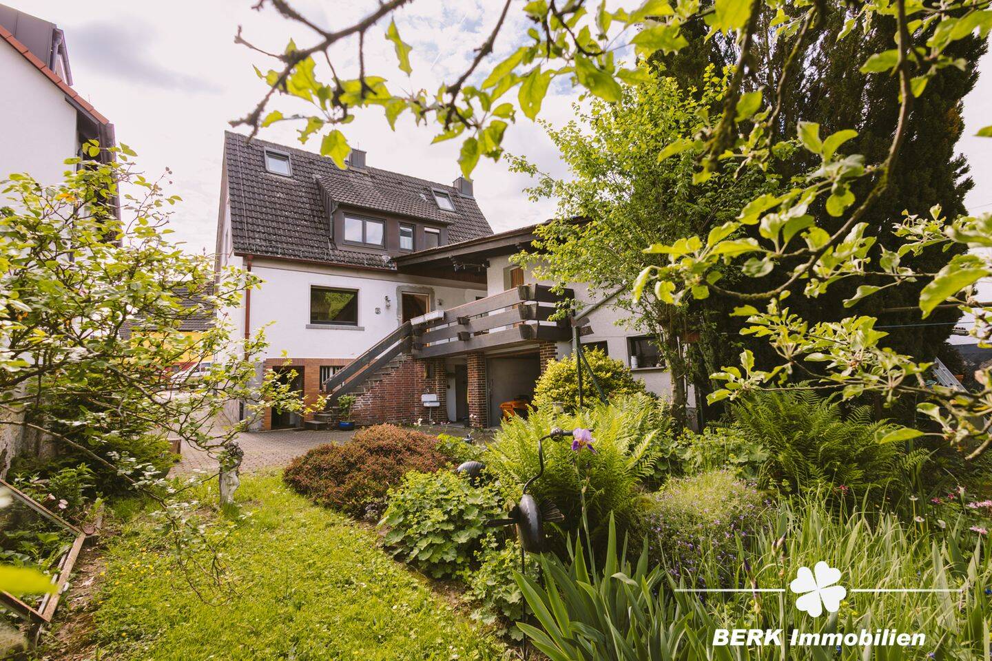 BERK Immobilien – Wohnen mit Charme und großzügigem Raumangebot in Keilberg, 63856 Bessenbach