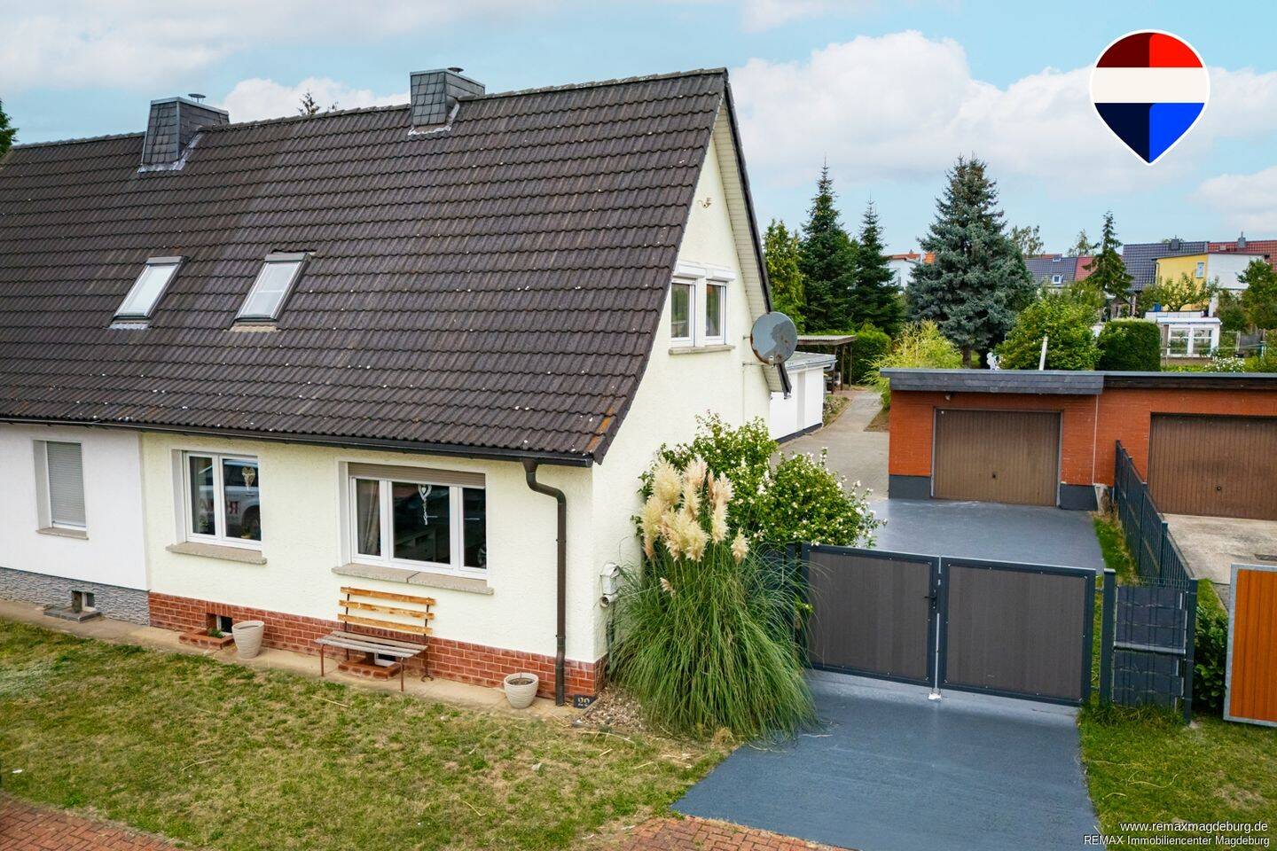 Familienfreundliche DHH mit modernisiertem Wohnkomfort, Garage und großzügigem Grundstück, 39343 Westheide